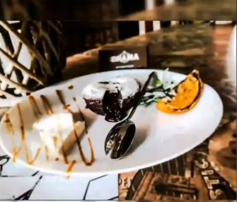 Шоколадний фондан - якщо і грішити, то тільки з цим десертом)