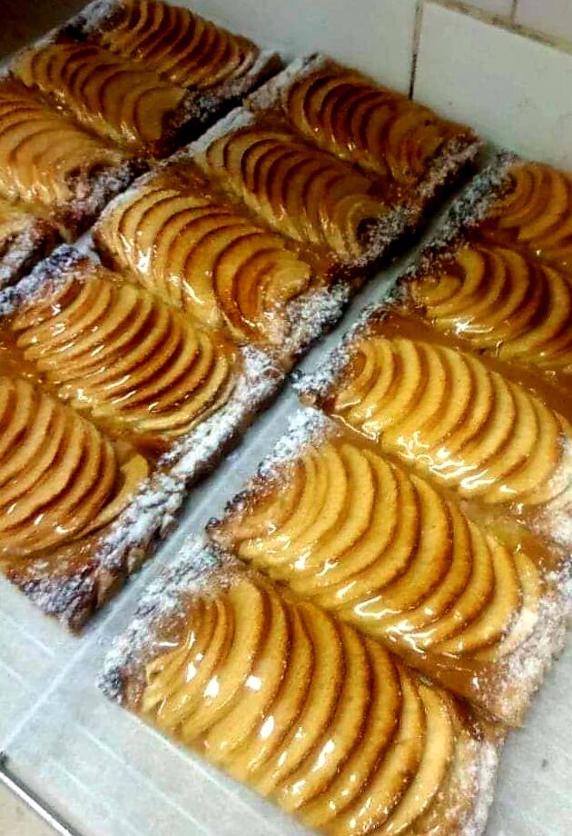 Tarte fines aux pommes, traditionnel pour les moins gourmands