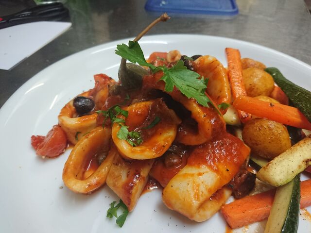 Calamari alla livornese 