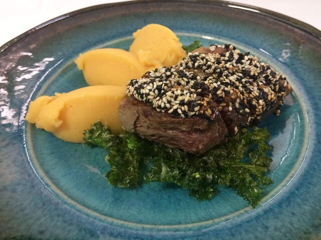 Magret de Pato Fumado, Paprika e Kale