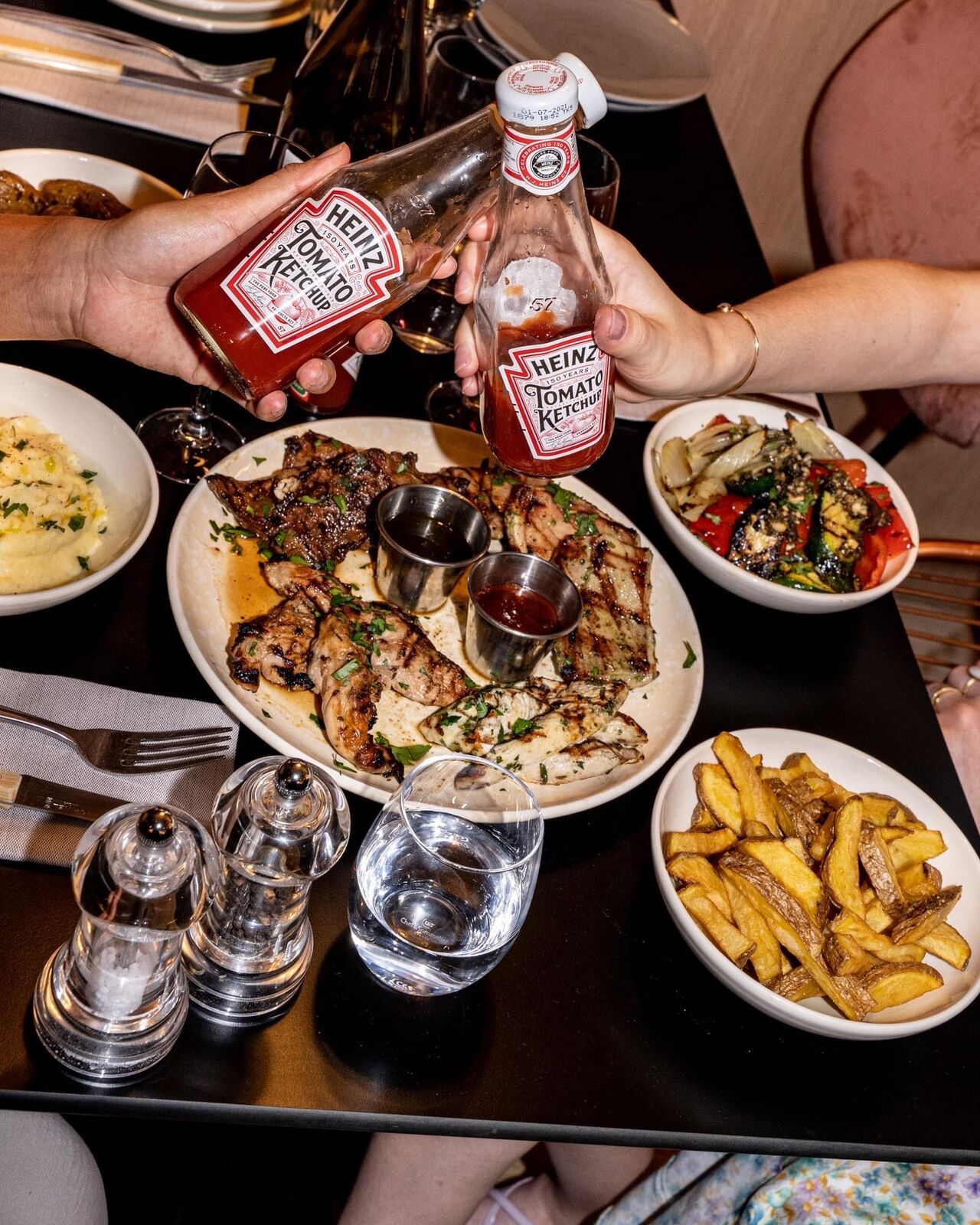 Trinquons à une soirée bien arrosée en sauce!