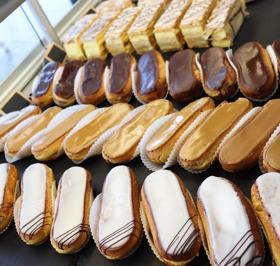 Plutôt éclair à la
- Vanille
- Café
- Chocolat
? :)