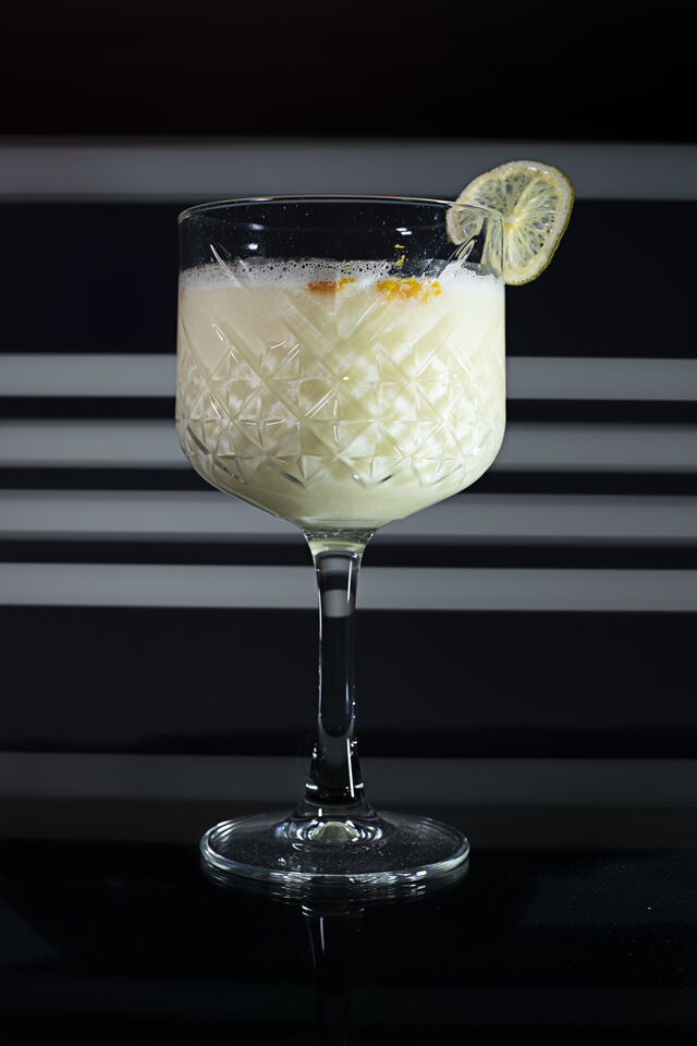 Pina Colada
Ingrédients : Rhum, noix de coco, ananas
Saveurs : Douceur, onctuosité
Catégorie : Classique