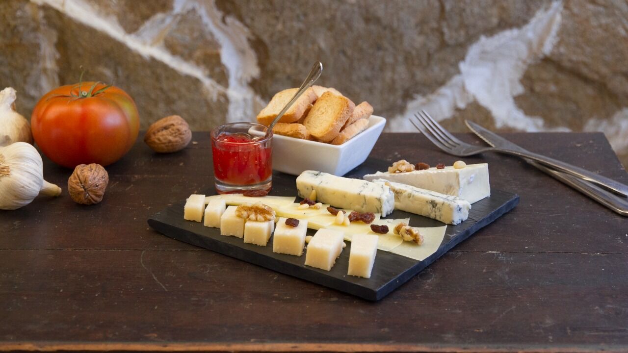 Plato de surtido de quesos