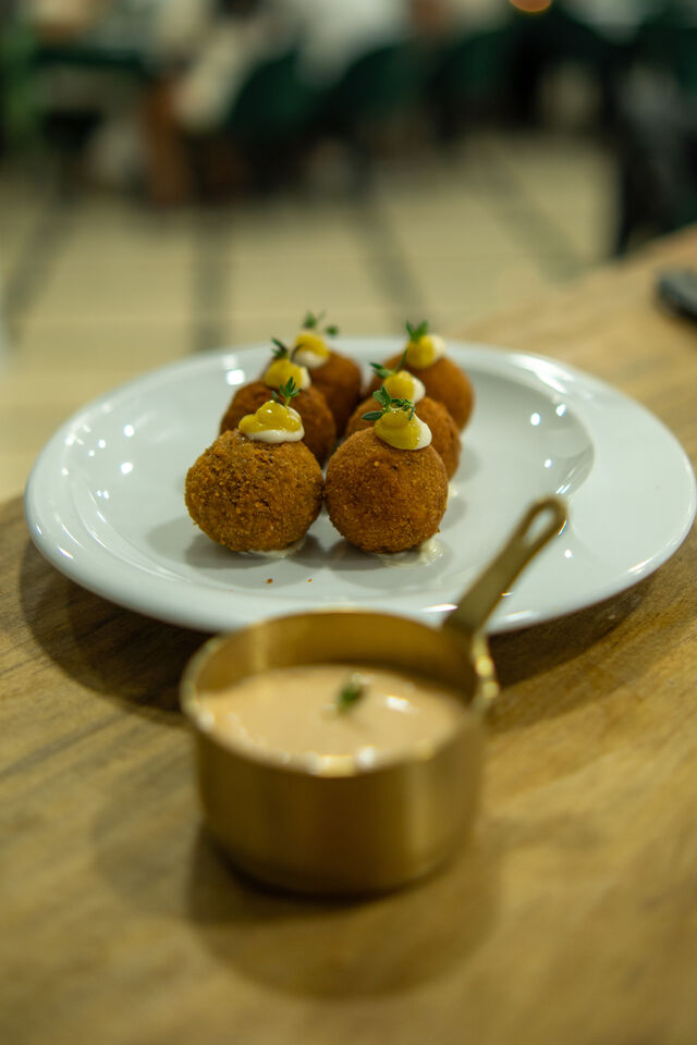 Bolinhas de costela com mozzarella