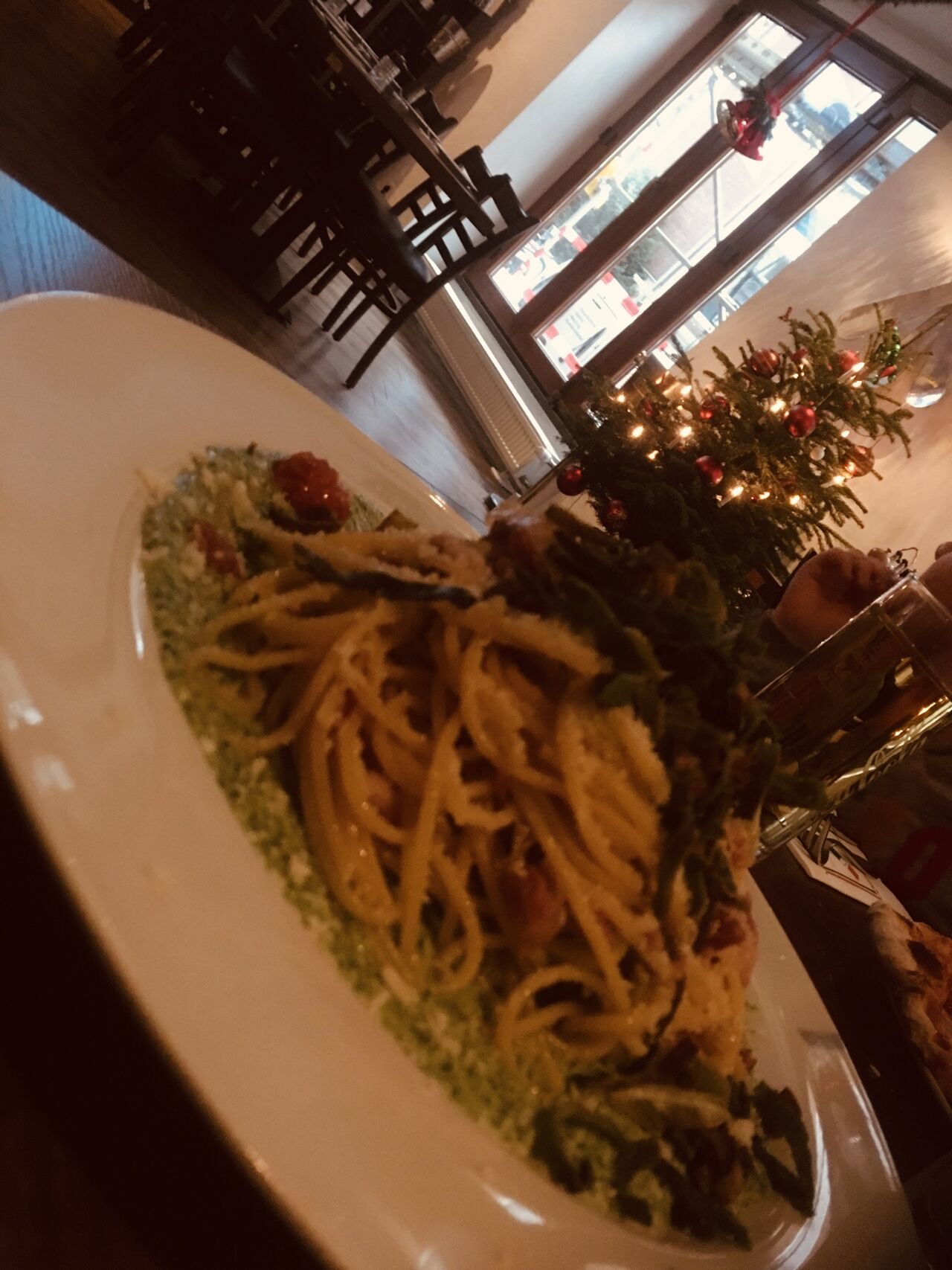 Spagetti mit Speck auf Porree Spiegel & Fritirten Porree 