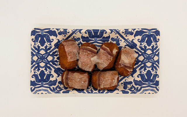 Croquetas con velo de papada de cerdo de Los Valles Del Pedroche