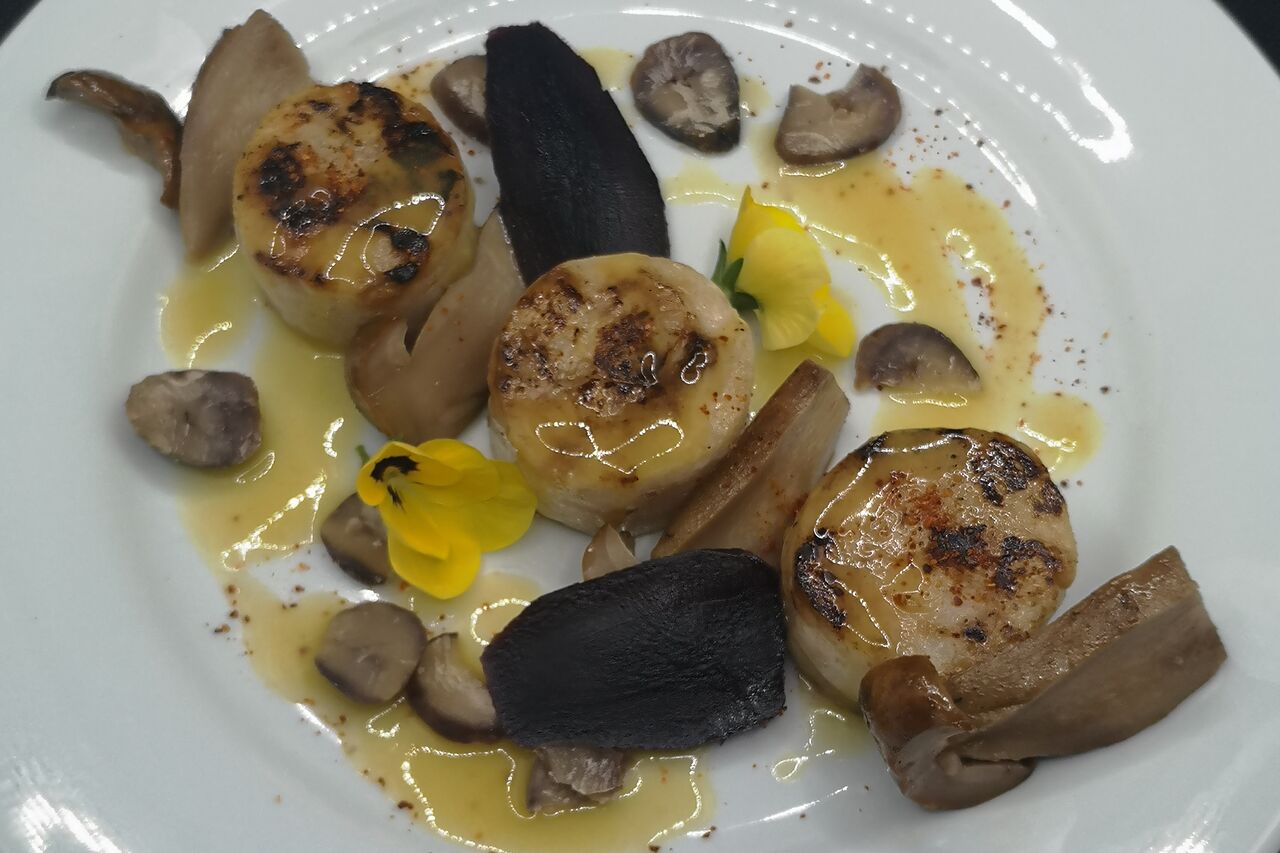 St Jacques aux cèpes et châtaigne