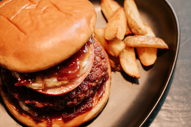 Hamburguesa Cabramelizada