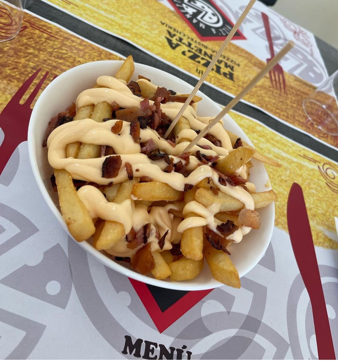 Patate fritte bacon e cheddar