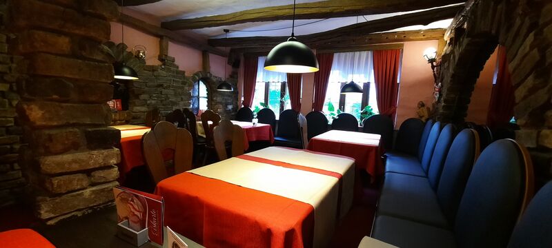 Essen im rustikalem Flair