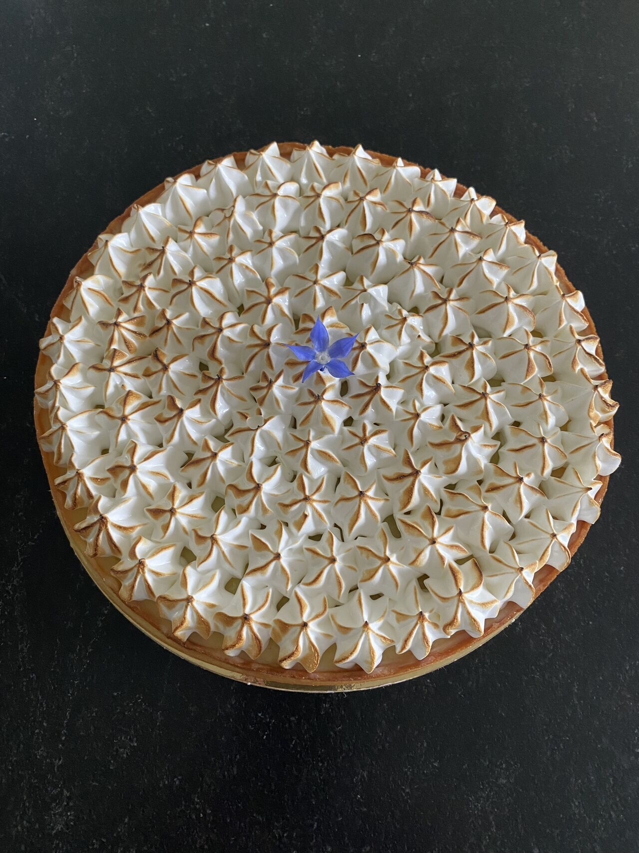 Tarte aux deux citrons meringuée - 5.50€/part