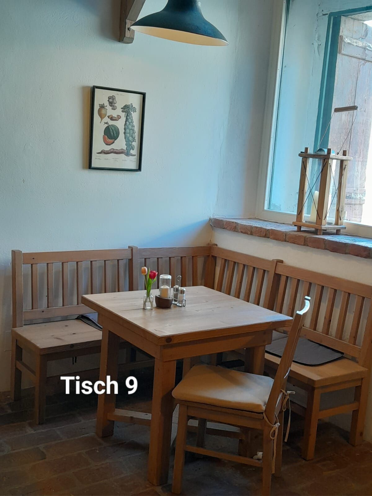 Tisch 9