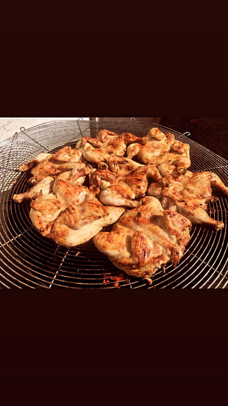 Poulet Chili
Avec Frites et Salade
