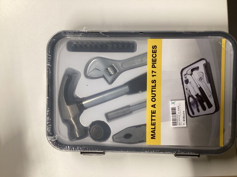 Malette à outils 17 pièces
7,90€