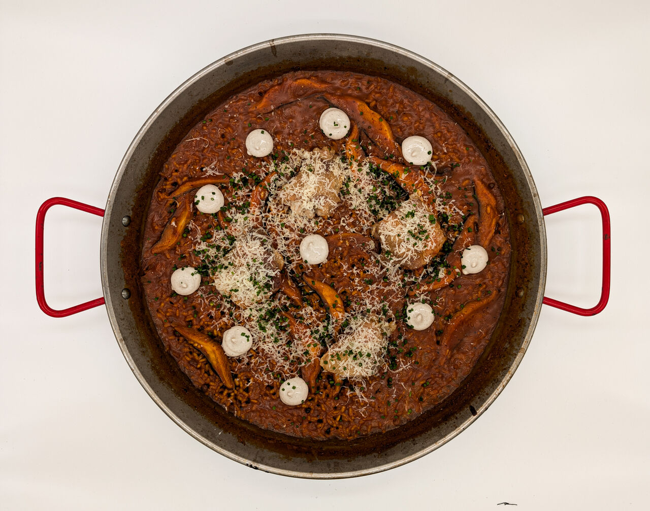 Arroz de pollo asado con parmesano, setas y mayonesa de trufa