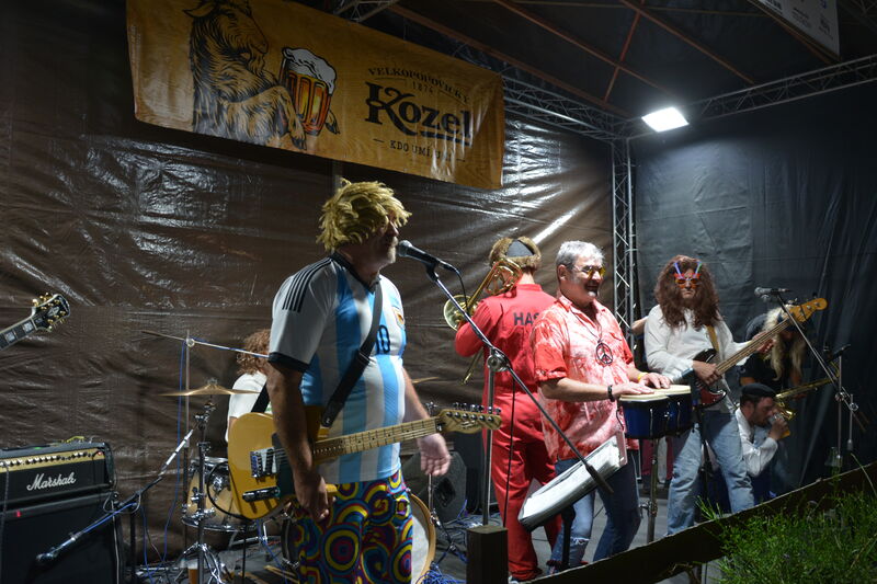 IV.ROCK FEST - HARVESTER
https://youtu.be/4rWTeoseH8E