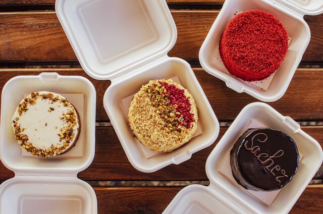 Бенто Торти ( в асортименті).