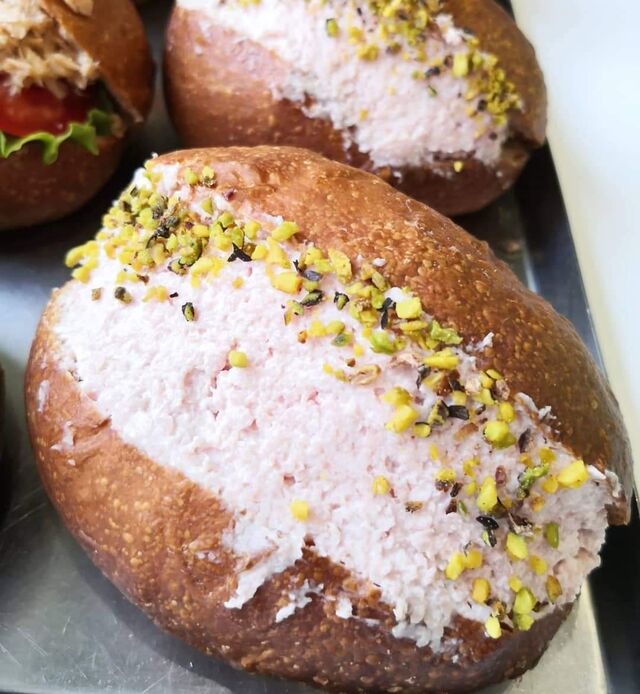 Maritozzo Salato mortadella e pistacchio