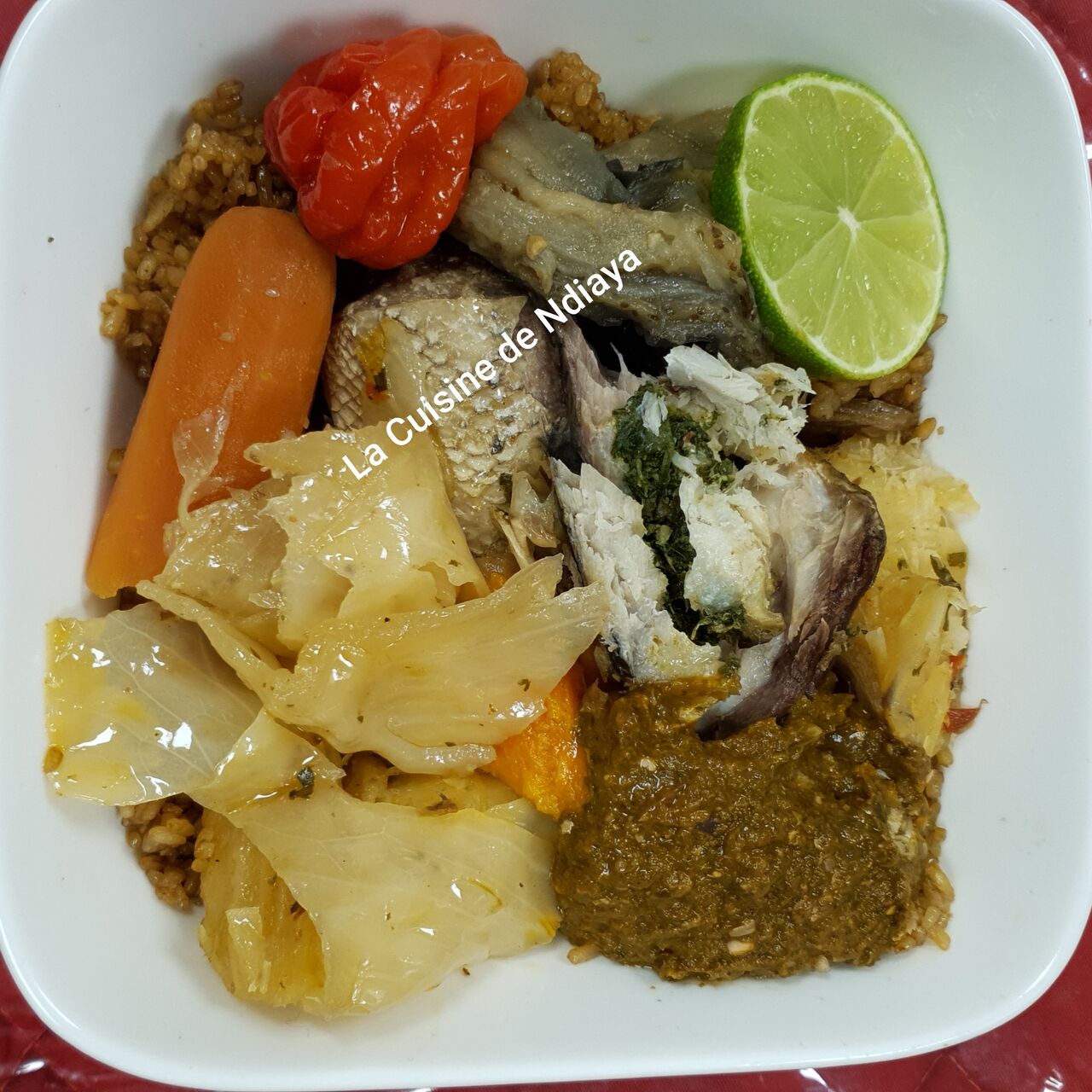Thiéboudjeunne blanc (riz gras avec poisson et légumes)
