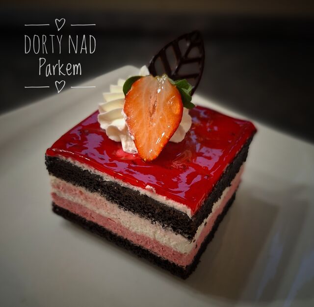 Malinové řezy s black korpusem