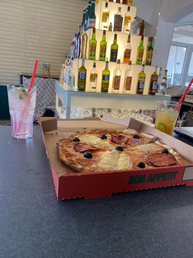 Le snack et bar sont ouvert ! 30 dates de concert programmés pour cette saison ! Elles arrivent vite 