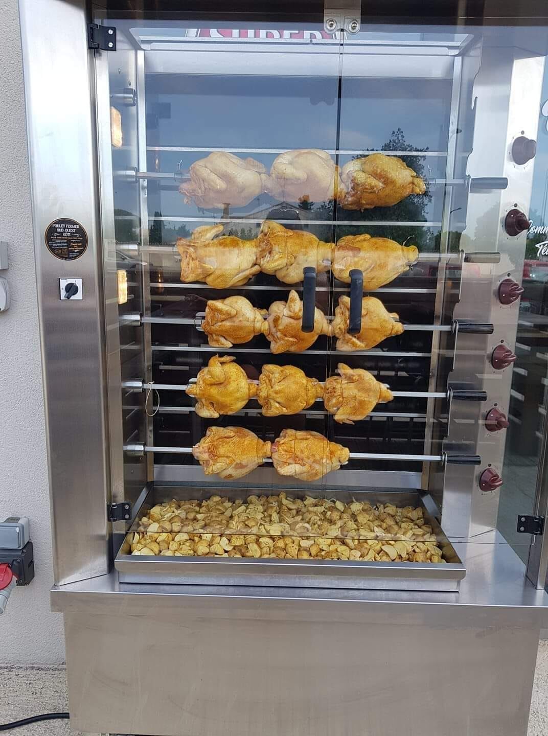 Poulet traditionnel et Poulet fermier ,
vous attendent chez l'Instant Snack