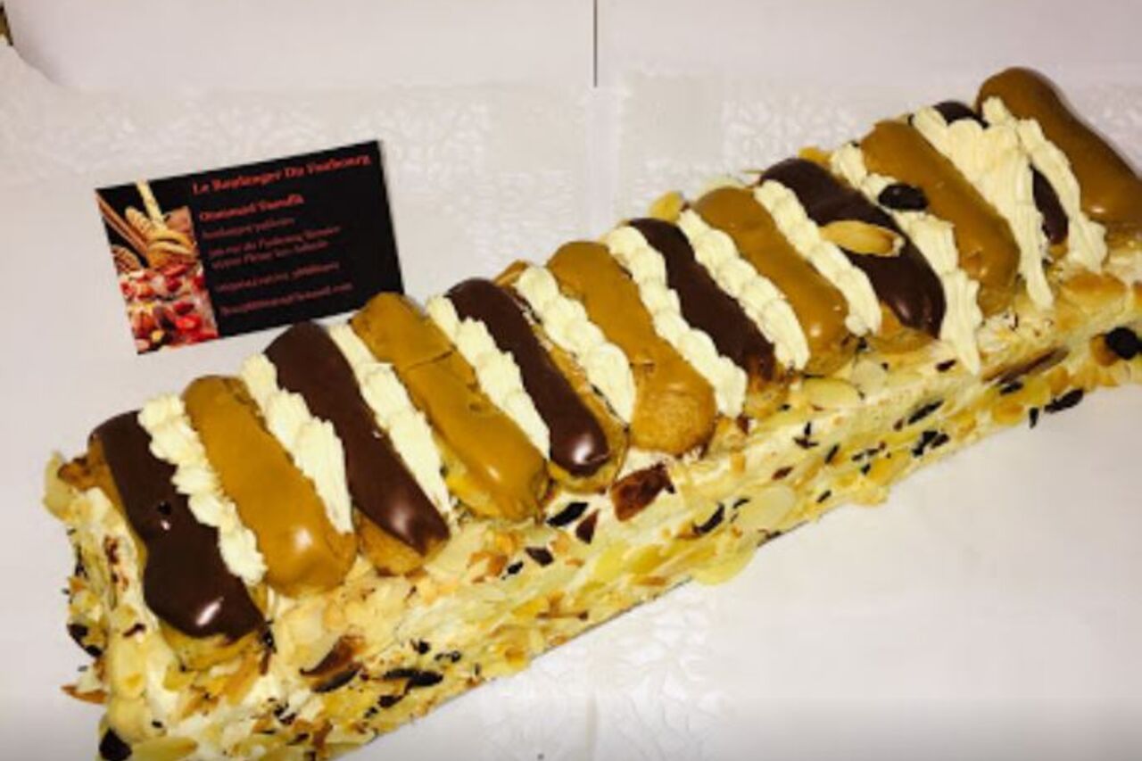 Gateaux eclair chocolat et café
