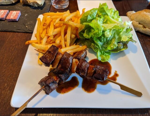 Brochettes de canard ananas rôti au thym 