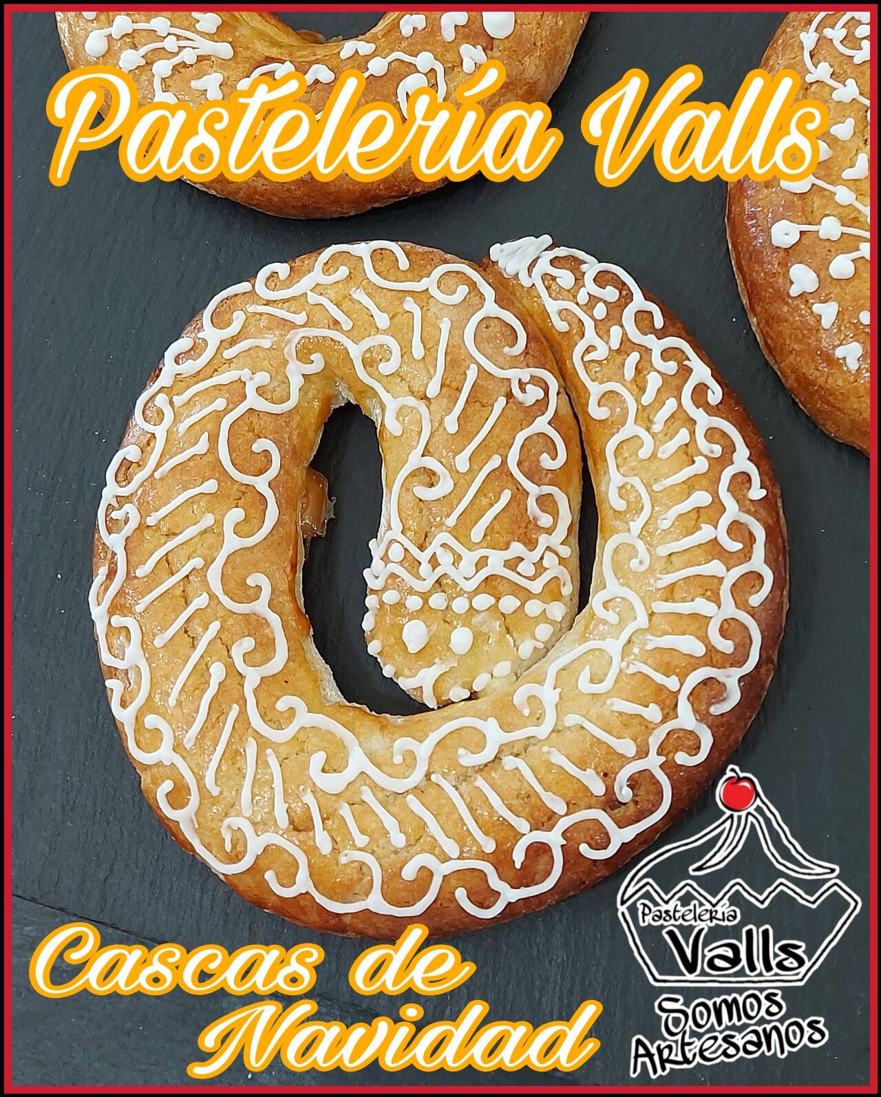 Anguilas de Navidad. Una variación de las Cascas.
Una antigua tradición valenciana.
Anguila de Mazapán rellena de Yema o Boniato