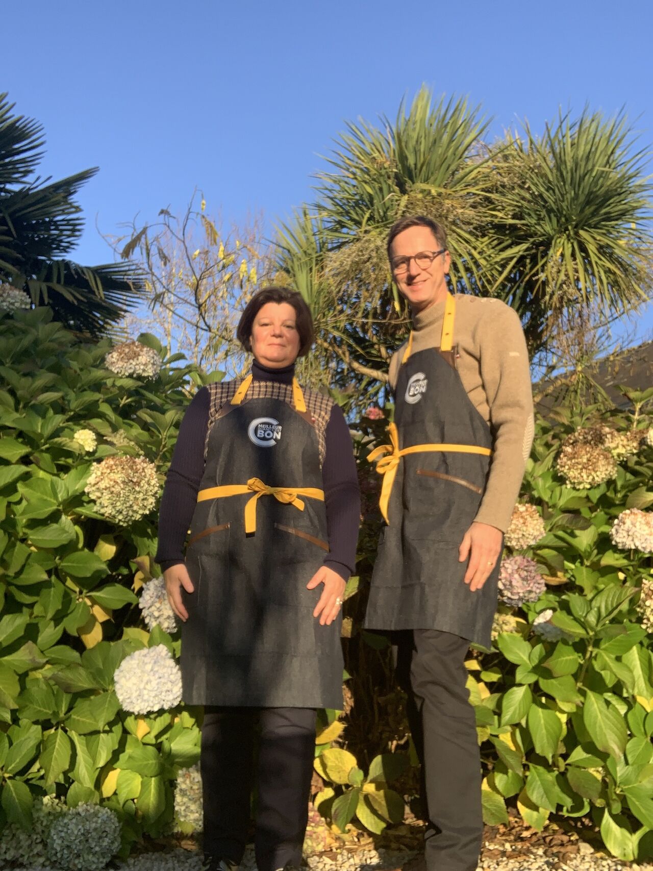 Catherine et Philippe vous accueillent à l’épicerie de la place : produits locaux, alimentation générale, fruits et légumes.