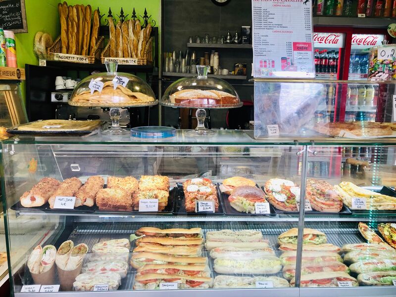 NOTRE BOULANGERIE VOUS ACCUEILLE TOUS LE JOURS 