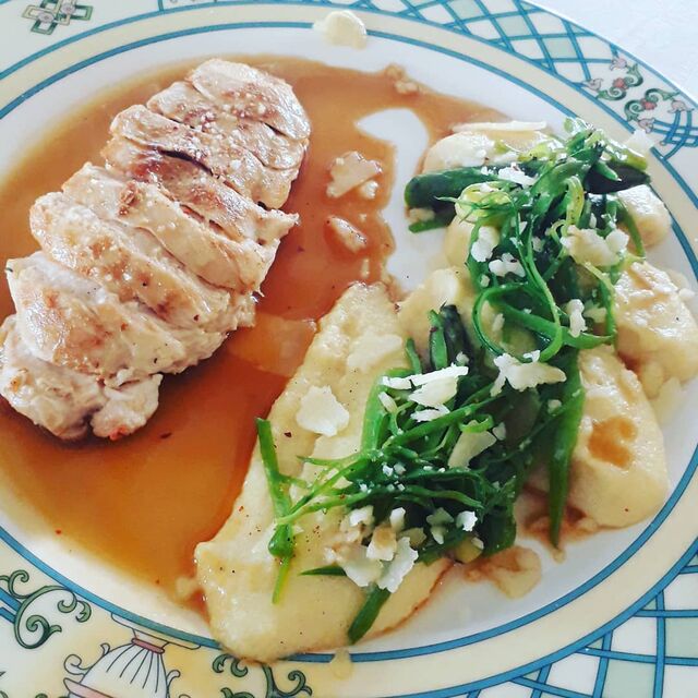 #chef #restaurants #restaurantjuanlespins #poulet #produitsfrais #juanlespins #sortir06 #lespetitesadresses06 