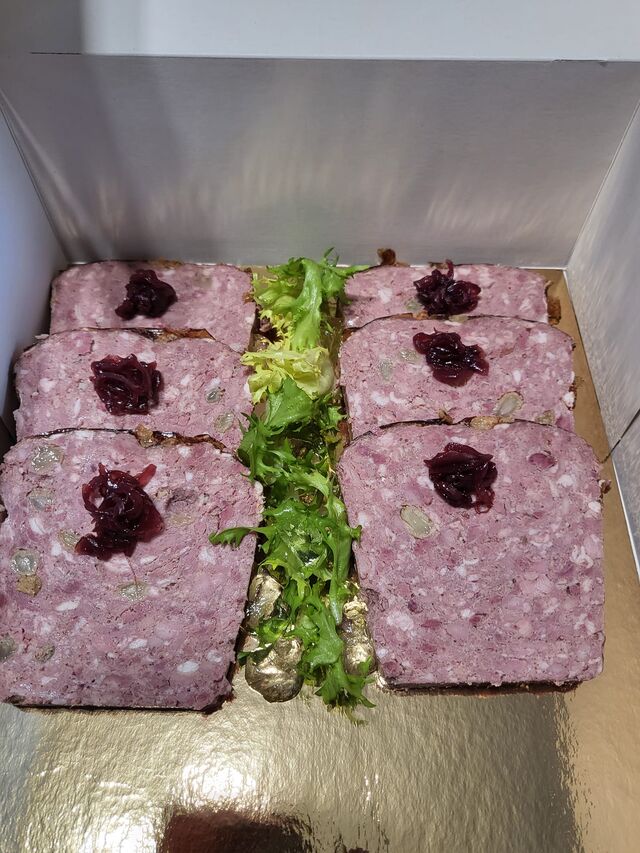 Plateau Traiteur: pâté de sanglier et son confits d'oignons 