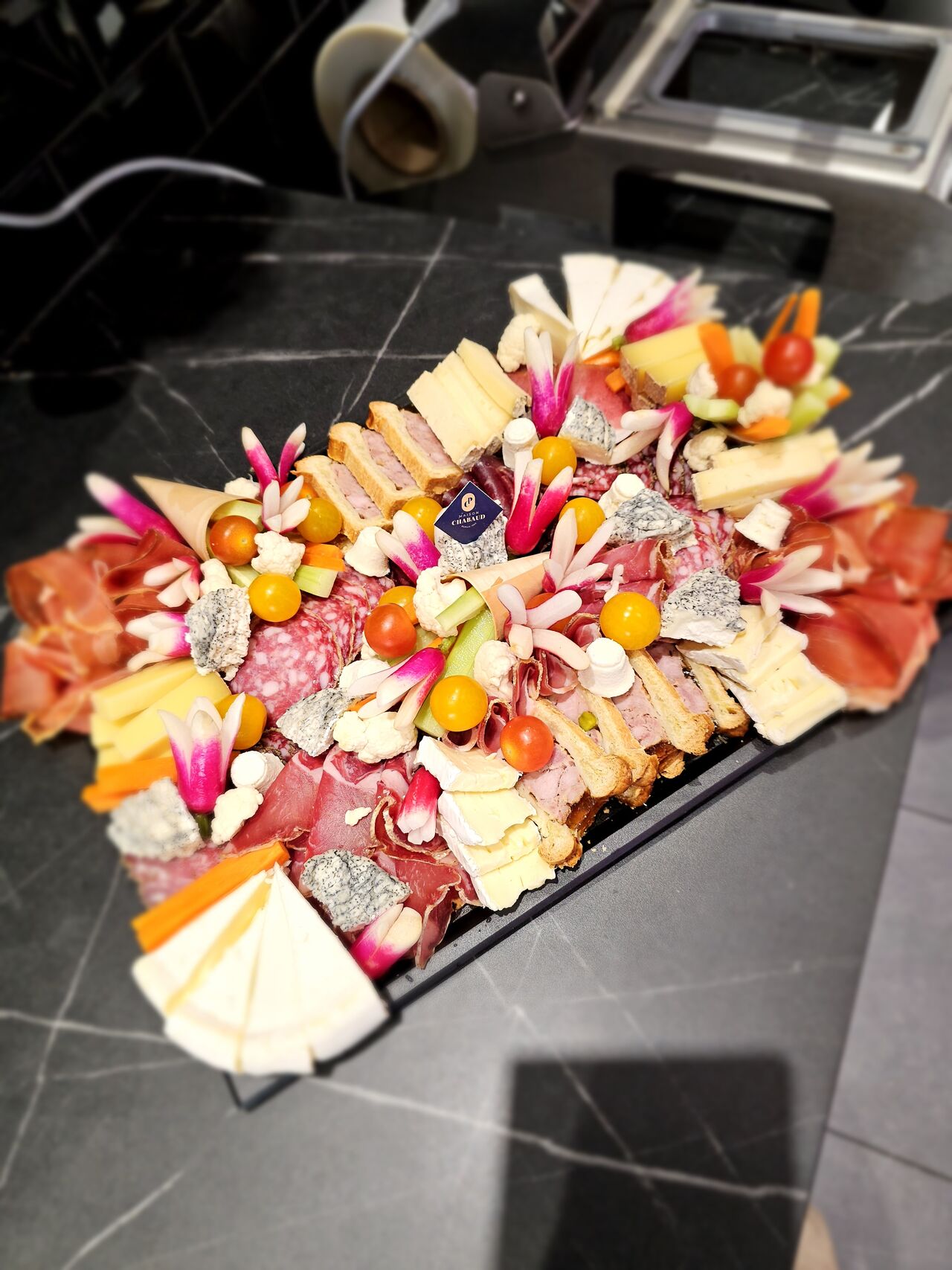Planche charcuteries, fromages & crudités