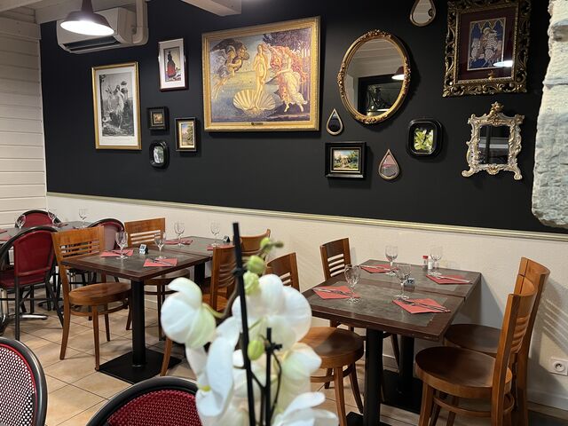 NOTRE SALLE POUR VOUS RECEVOIR