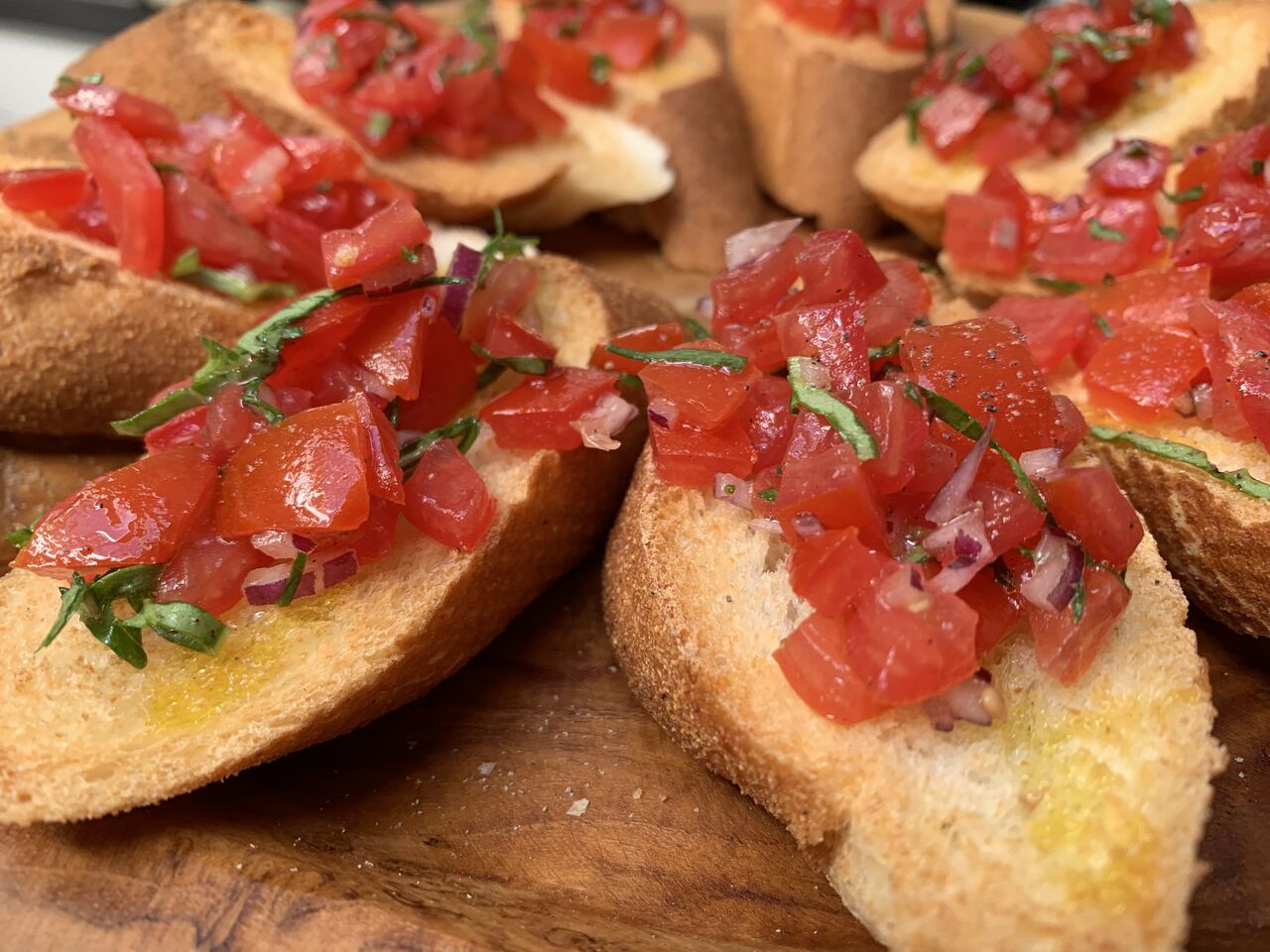 Bruschetta met gegrilde tomatensalsa