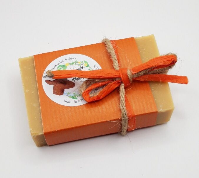 Savon bonne mine : jus de carotte et amande