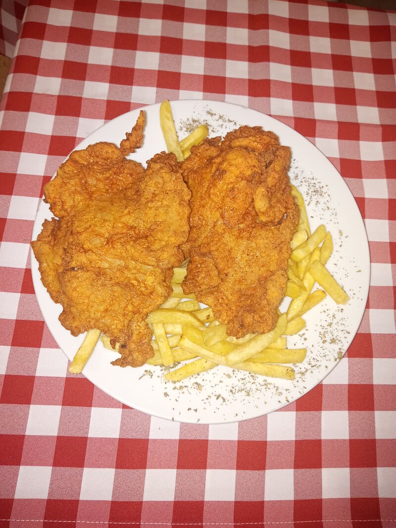 Vasi pecsenye hasábburgonyával