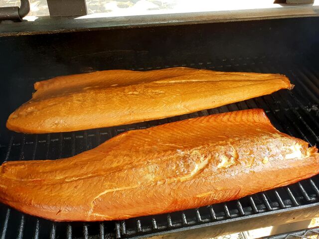 Flammlachs aus dem Smoker