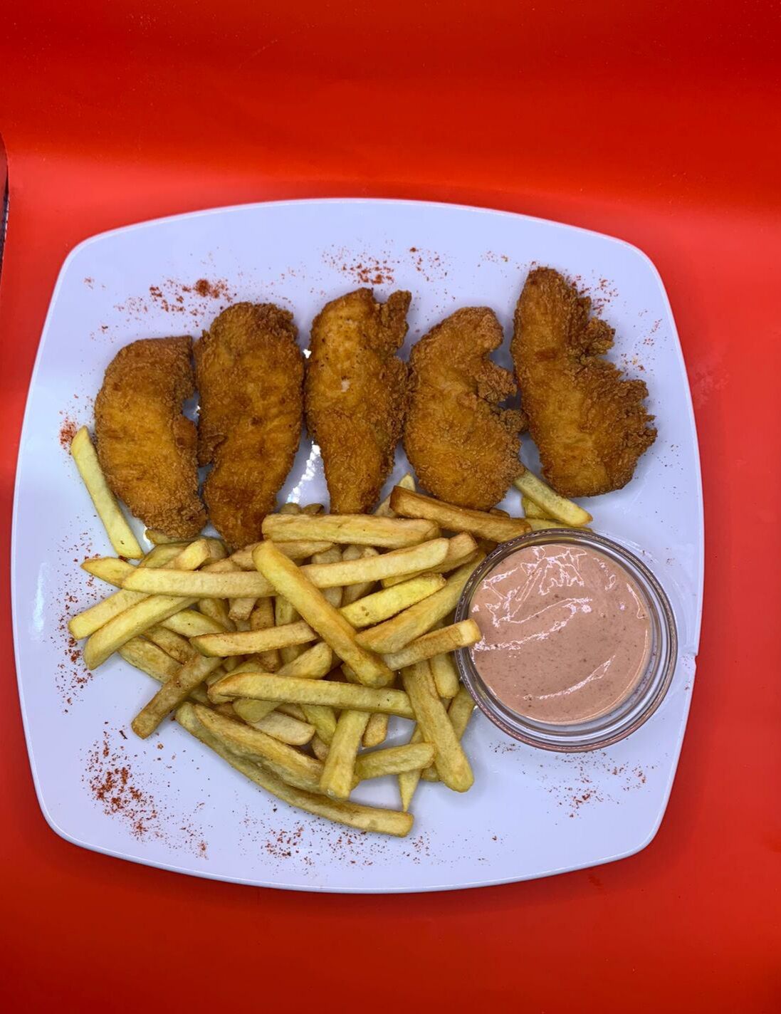 Pui Crispy Cu Cartofi Pai