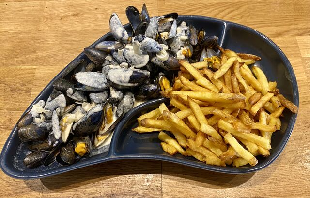 Moules sauce pineau 