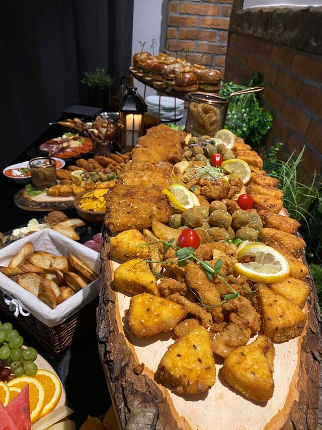 CATERING