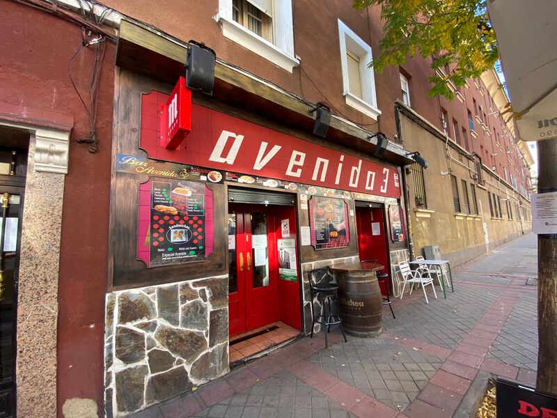 BAR AVENIDA 3 DE
JOSE LUIS Y MARIS