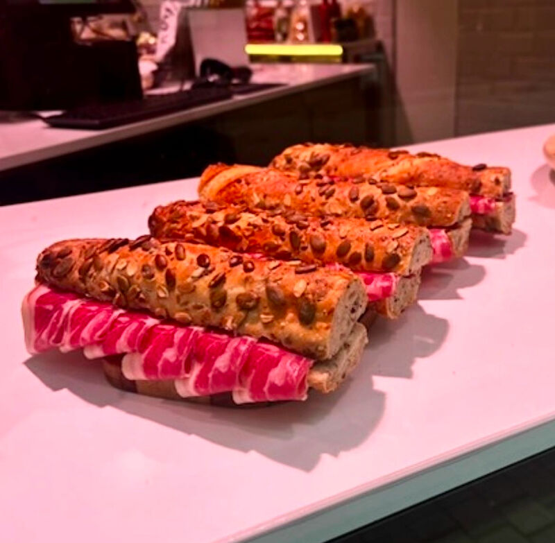 Sandwichs aux graines de courge au Jambon Pata Negra 