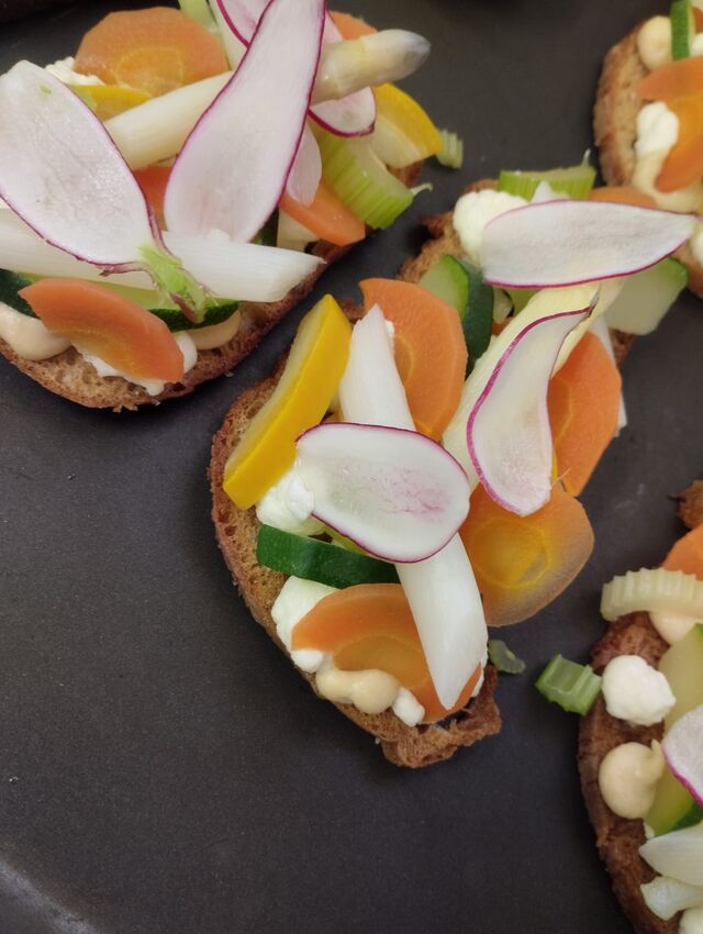 Tartine de légumes printaniers de Cellieu