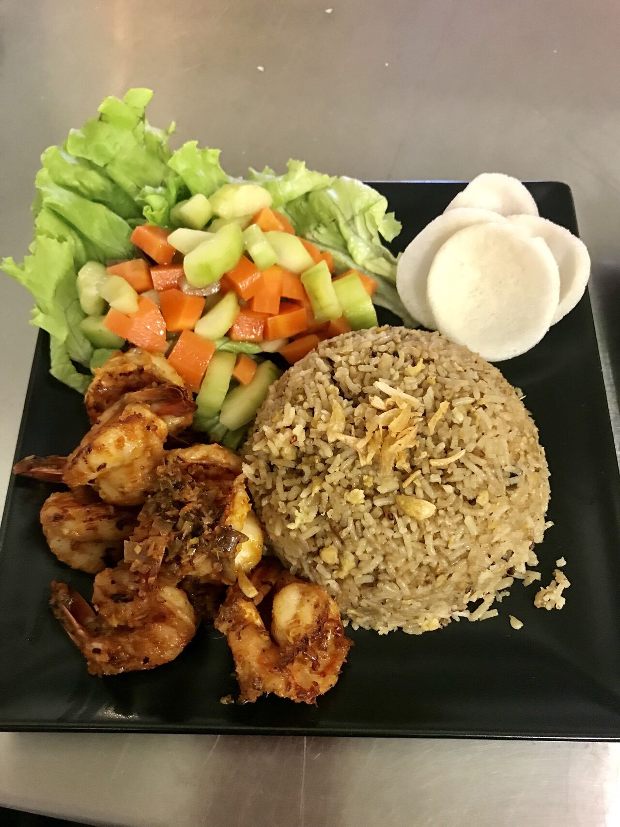 Nasi goreng crevette (riz sauté aux crevettes)