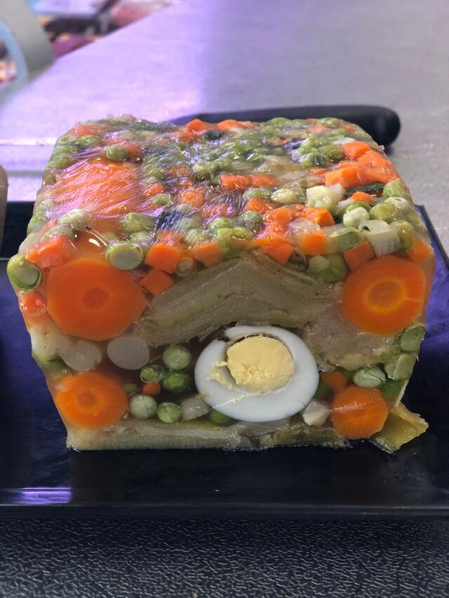 Gâteau de légumes en gelée