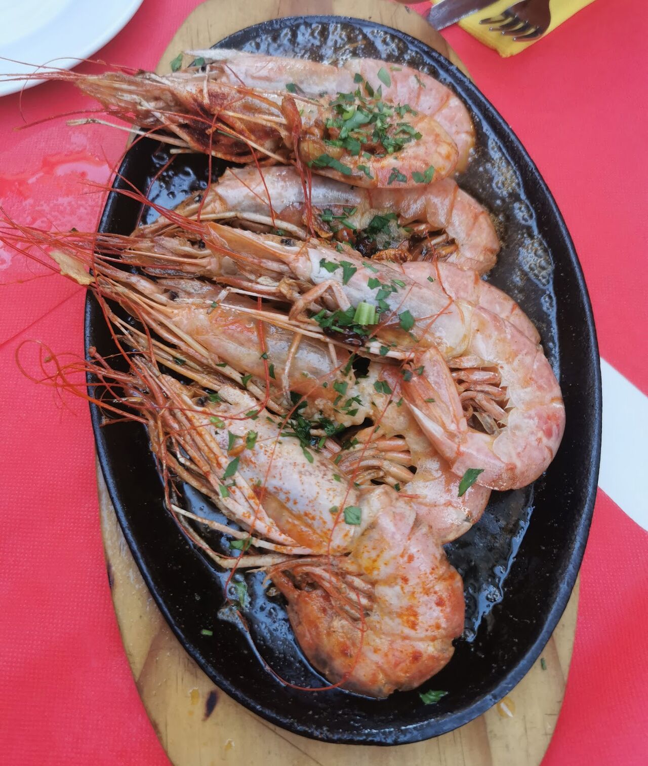 Gambas al ajillo / Garlic shrimp