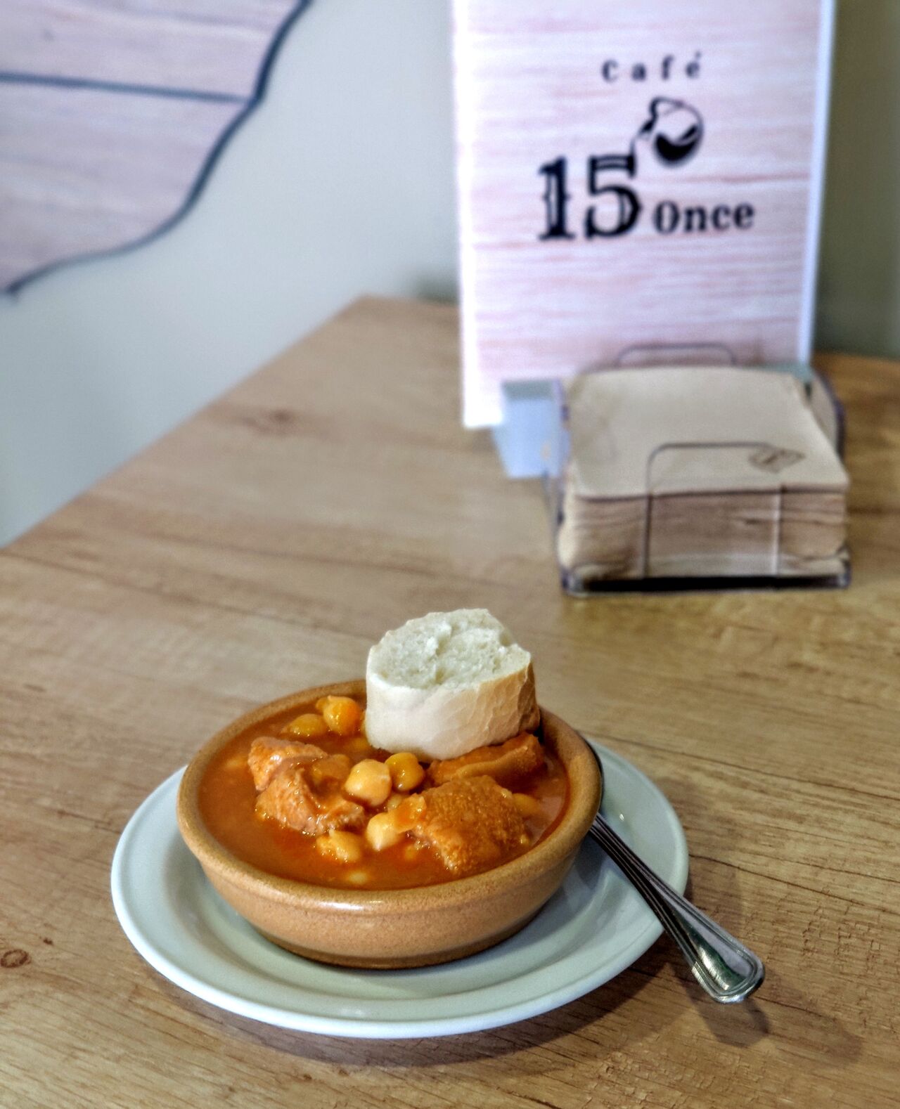 Pincho de cortesía de cada domingo ( temporada ) de callos a la gallega.